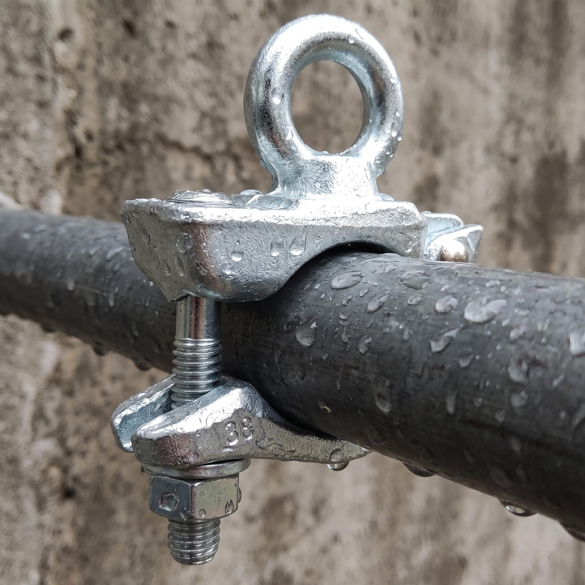 🏗️ Heavy-Duty Scaffolding Pipe Clamp – Galvanized 48mm Hanging Bracket