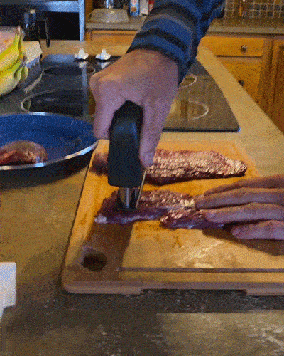 🥩 48-Blade Spring Meat Tenderizer – Quick & Easy Meat Prep