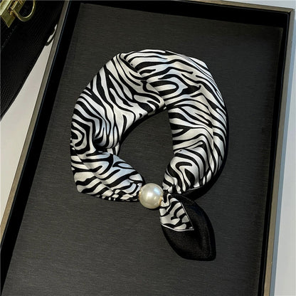 🔥HOT SALE🔥 Pearl Buckle Closure Printed Scarf