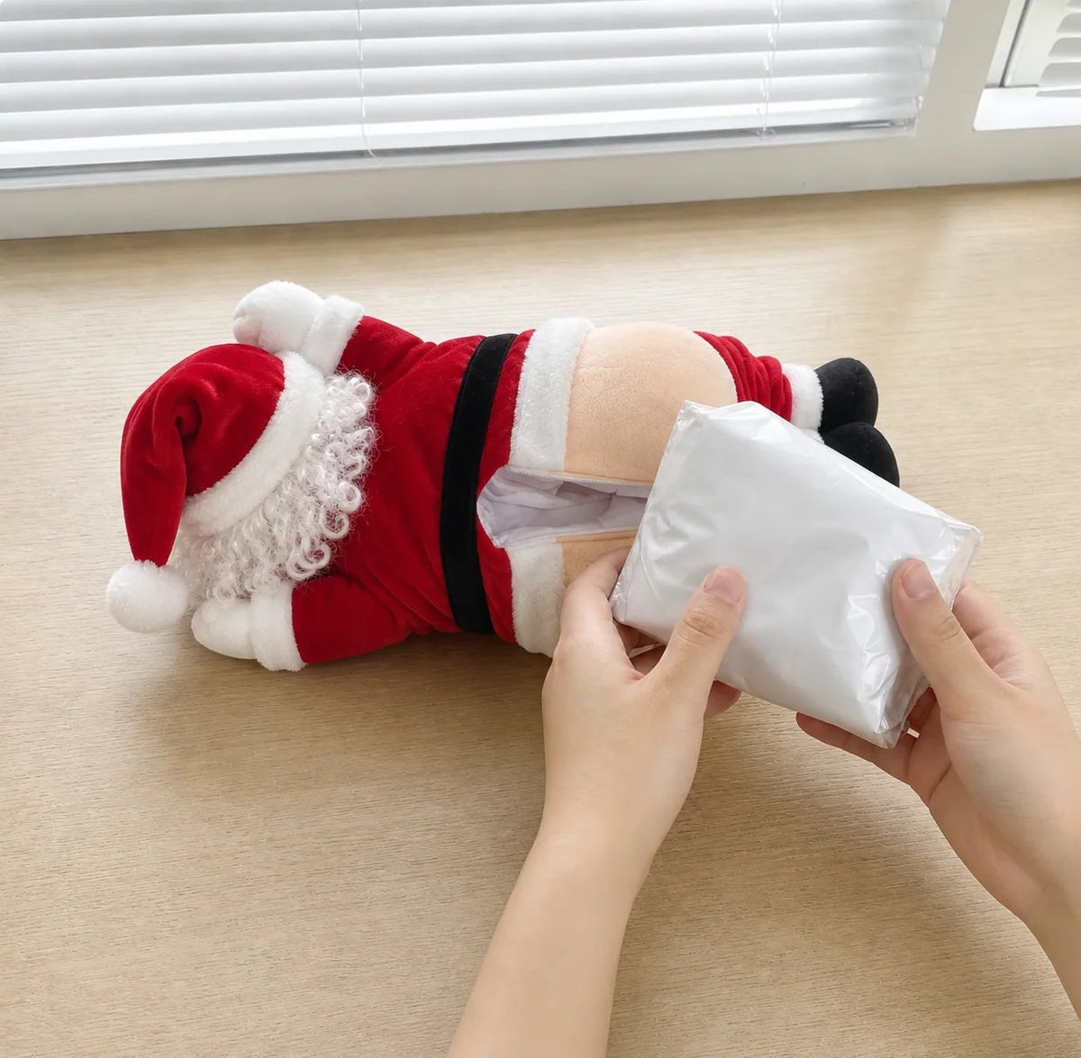 🔥 LAST DAY 50% OFF 🔥🎄 Cheeky Christmas Tissue Holders™ – Funny Santa & Reindeer Plush Car Tissue Covers for Holiday Laughs & Gifting 🎅🦌🎁