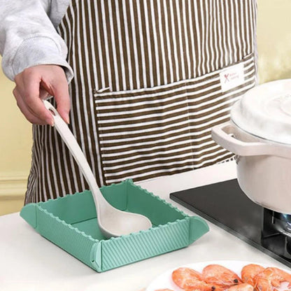 🍳🧲MagnaFold™ 3-in-1 Magnetic Silicone Trivet – Hot Pad, Foldable Tray & Fridge Storage