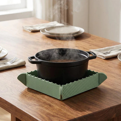 🍳🧲MagnaFold™ 3-in-1 Magnetic Silicone Trivet – Hot Pad, Foldable Tray & Fridge Storage