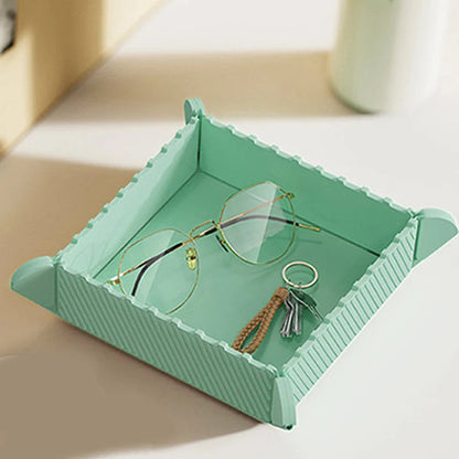 🍳🧲MagnaFold™ 3-in-1 Magnetic Silicone Trivet – Hot Pad, Foldable Tray & Fridge Storage