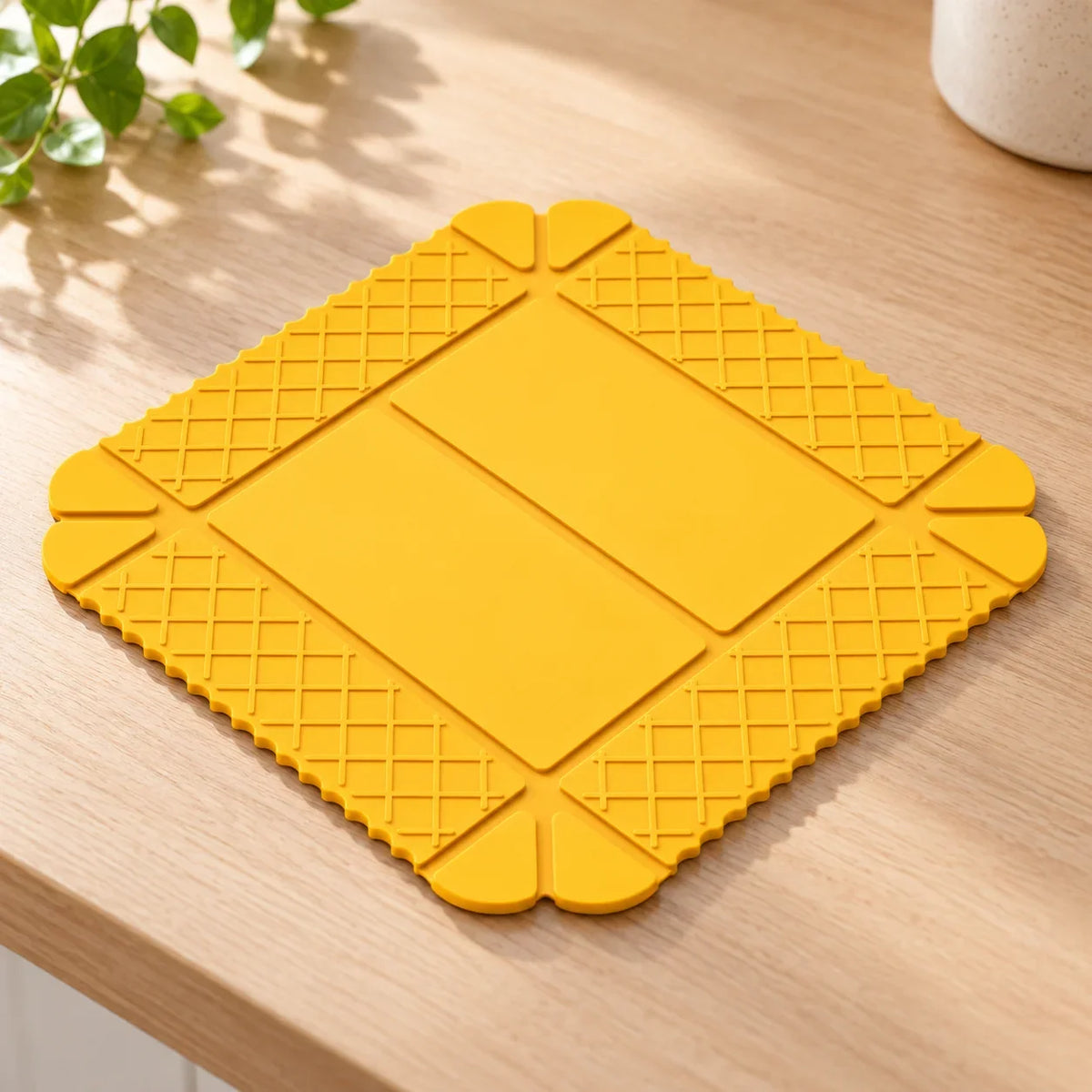 ✨ 3-in-1 Magnetic Silicone Trivet, Cutting Board & Foldable Serving Tray