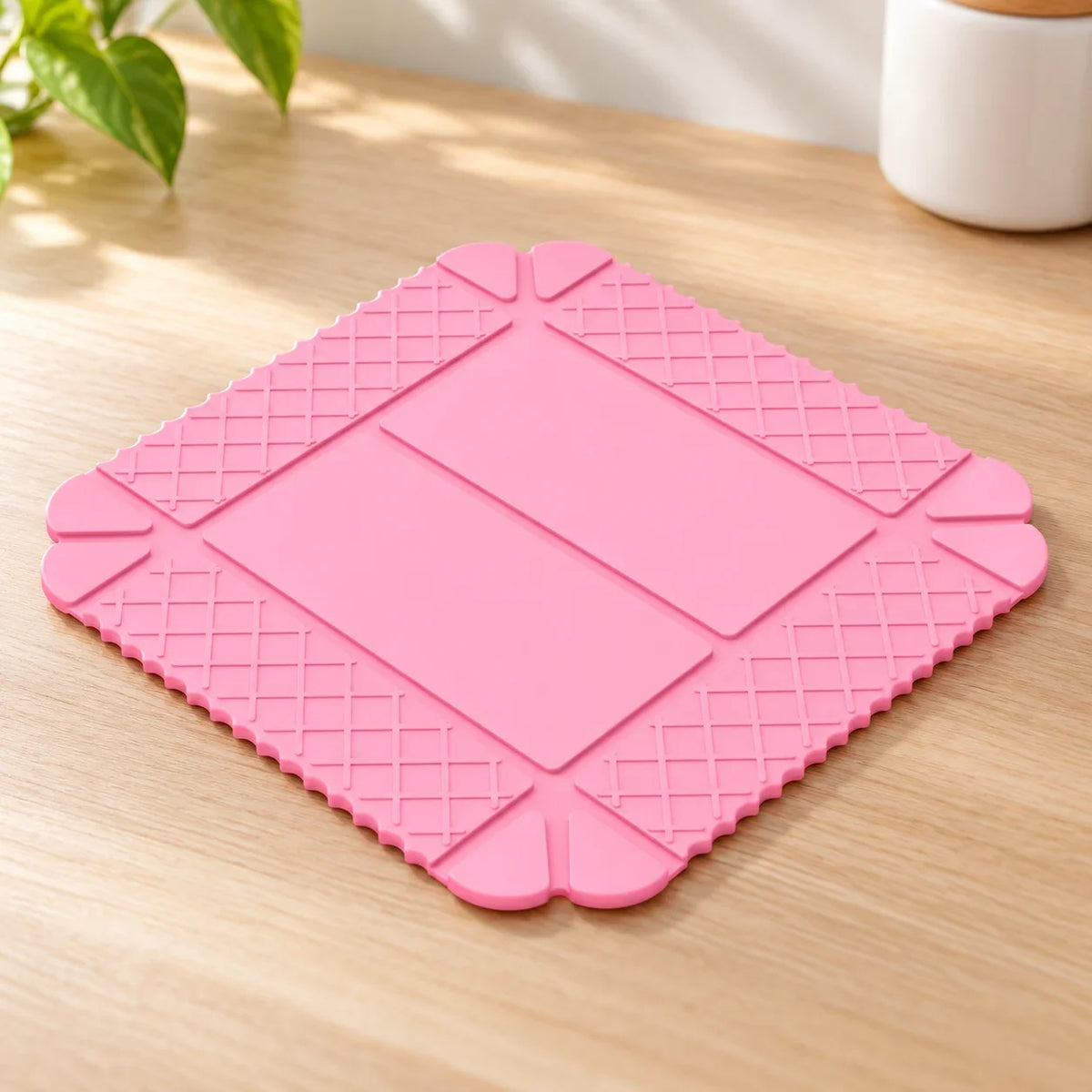 ✨ 3-in-1 Magnetic Silicone Trivet, Cutting Board & Foldable Serving Tray