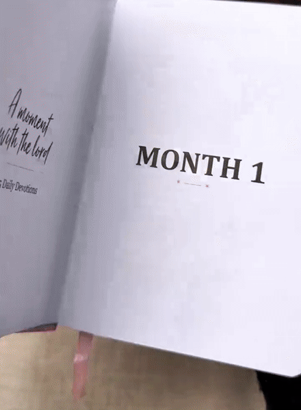 A Moment with the Lord — 365-Day Devotional