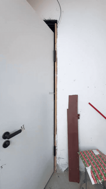 Adjustable Soft-Close Door Hinge — Single Pack