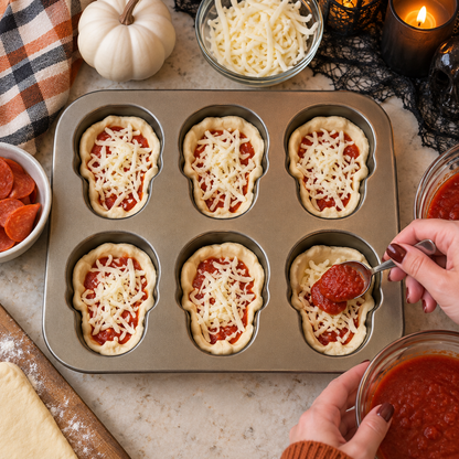 Skull Bites | 6-Cavity Halloween Baking Pan